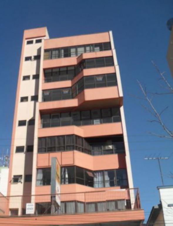 Salas Comerciais<br />Centro<br />CAXIAS DO SUL<br /><br /><p>Confiale Imóveis vende sala comercial no Centro com banheiro social, piso cerâmico, elevador social, 02 unidades por andar. Próximo a praça</p> (13/05/2016)