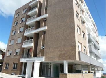 Apartamentos - 3 Dorm.<br />N. Sra da Saúde<br />CAXIAS DO SUL<br /><br /><p style=/'font-family: Verdana, Tahoma, Arial;/'>Confiale Imóveis vende excelente apartamento com 03 dormitórios, sendo 01 suíte, sala de estar, sala de jantar, cozinha com churrasqueira e móveis, banheiro social, 04 vagas de garagem, com sacada ampla, salão de festas, com vista privilegiada, ótima posição solar, norte e oeste. </p><br />
<p style=/'font-family: Verdana, Tahoma, Arial;/'> </p> (11/07/2016)