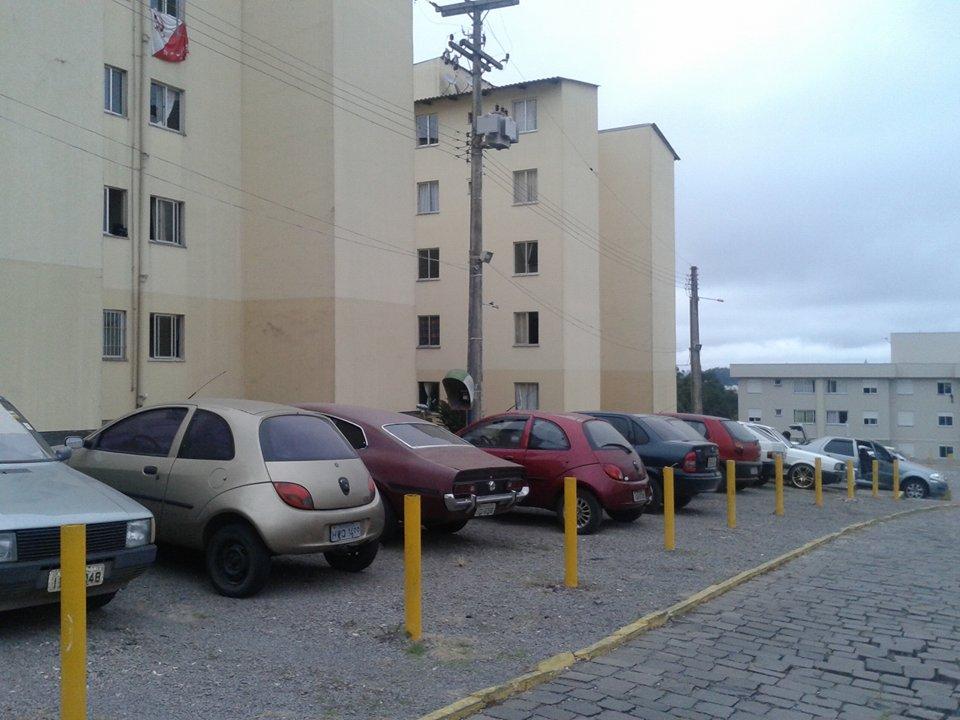 Apartamentos - 2 Dorm.<br />N. Sra das Graças<br />CAXIAS DO SUL<br /><br /><p>Confiale Imóveis vende apartamento 02 dormitórios, sala, cozinha e área de serviço integrados, banheiro social. No empreendimento possui 2 salões de festas, 01 vaga de estacionamento, estacionamento para motos, portaria 24h, câmeras de segurança.</p> (23/08/2016)
